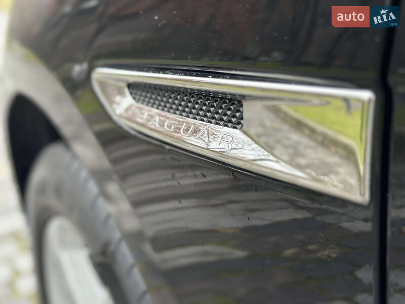 Внедорожник / Кроссовер Jaguar F-Pace 2020 в Киеве