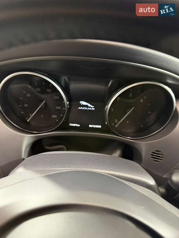 Позашляховик / Кросовер Jaguar F-Pace 2017 в Києві