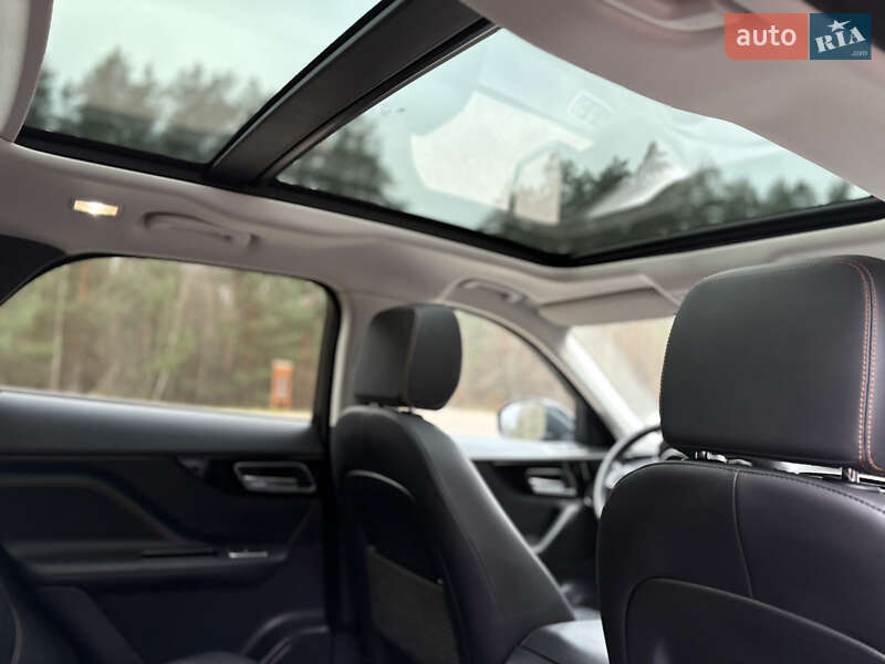 Внедорожник / Кроссовер Jaguar F-Pace 2016 в Киеве фото 48 Внедорожник / Кроссовер Jaguar F-Pace 2016 в Киеве