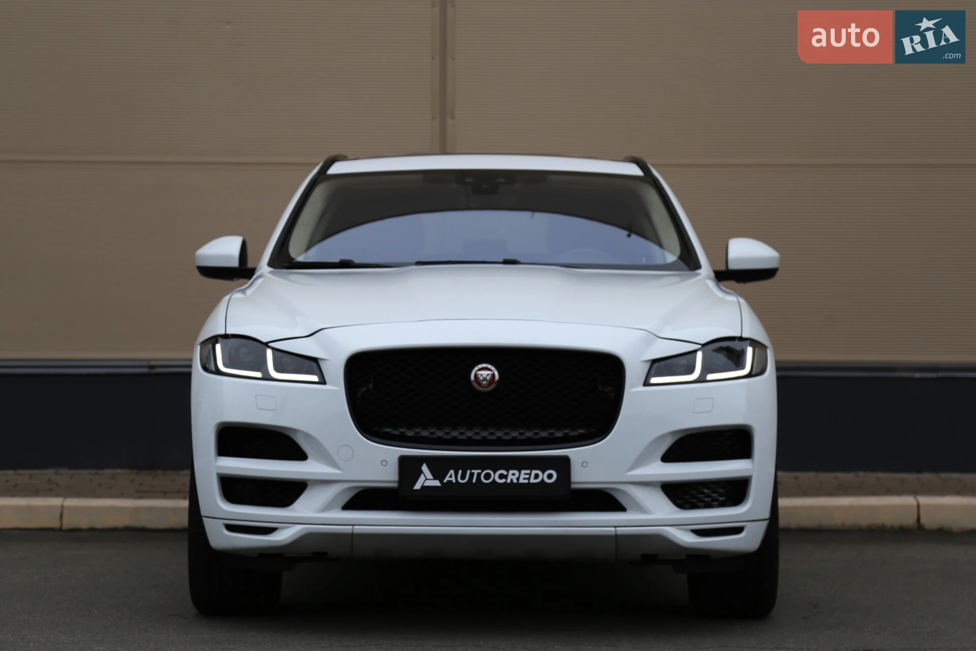 2018 Jaguar F-Pace - мініатюра 2
