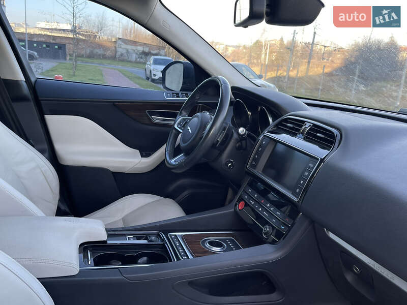 Внедорожник / Кроссовер Jaguar F-Pace 2017 в Львове фото 16 Внедорожник / Кроссовер Jaguar F-Pace 2017 в Львове
