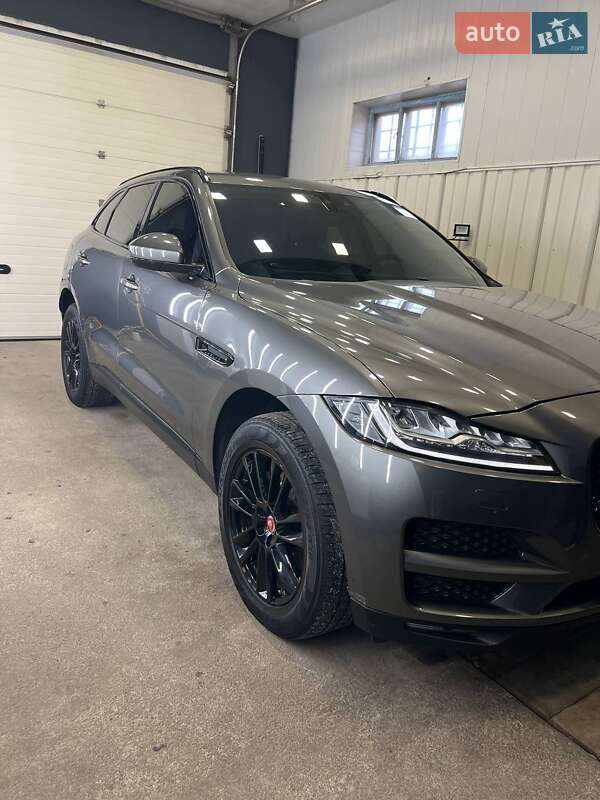 Внедорожник / Кроссовер Jaguar F-Pace 2017 в Кропивницком фото 3 Внедорожник / Кроссовер Jaguar F-Pace 2017 в Кропивницком