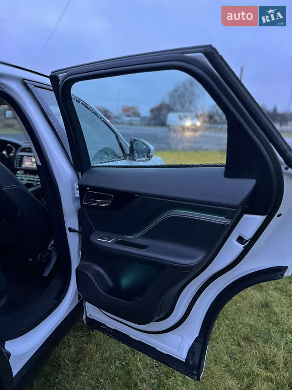 Внедорожник / Кроссовер Jaguar F-Pace 2017 в Ковеле