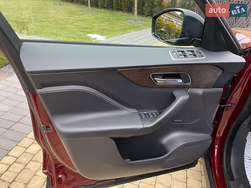 Внедорожник / Кроссовер Jaguar F-Pace 2016 в Львове фото 10 Внедорожник / Кроссовер Jaguar F-Pace 2016 в Львове