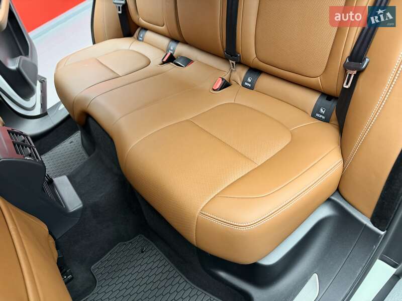 Внедорожник / Кроссовер Jaguar F-Pace 2019 в Киеве