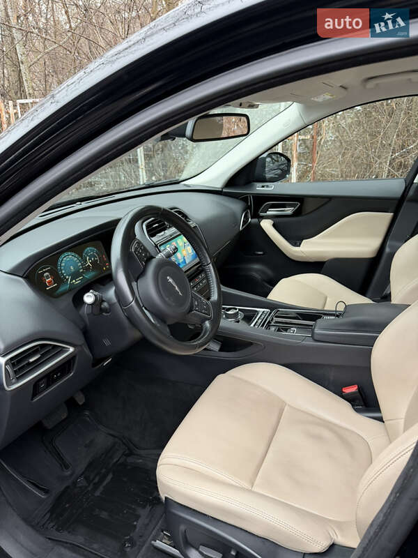 Внедорожник / Кроссовер Jaguar F-Pace 2017 в Харькове