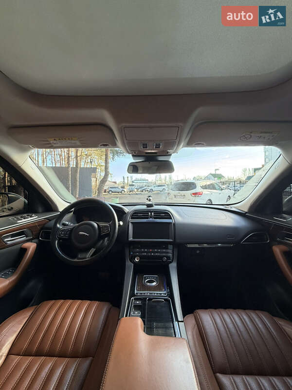 Внедорожник / Кроссовер Jaguar F-Pace 2016 в Киеве фото 9 Внедорожник / Кроссовер Jaguar F-Pace 2016 в Киеве
