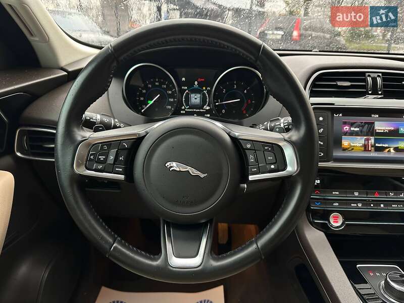 Внедорожник / Кроссовер Jaguar F-Pace 2017 в Виннице фото 14 Внедорожник / Кроссовер Jaguar F-Pace 2017 в Виннице