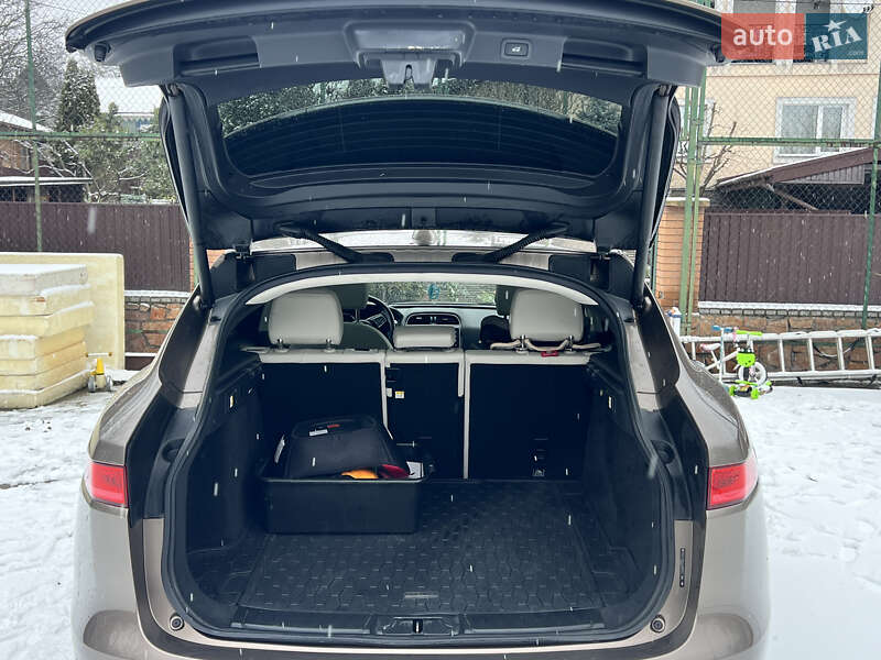 Внедорожник / Кроссовер Jaguar F-Pace 2016 в Василькове