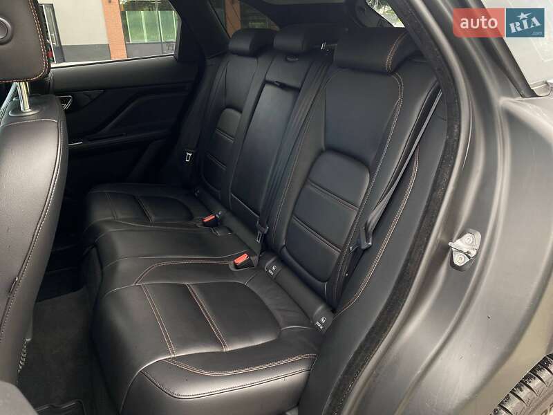 Внедорожник / Кроссовер Jaguar F-Pace 2018 в Киеве