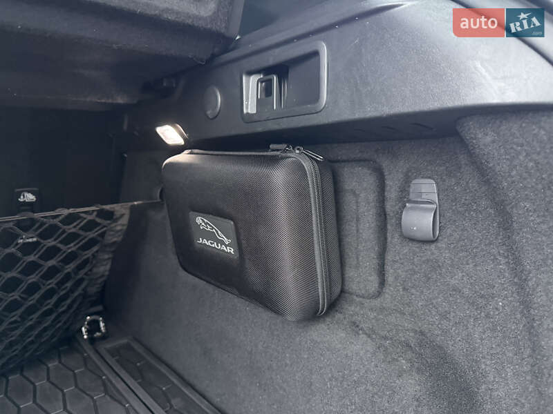Внедорожник / Кроссовер Jaguar F-Pace 2023 в Харькове