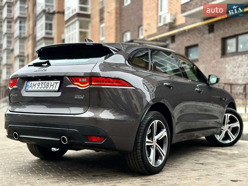 Позашляховик / Кросовер Jaguar F-Pace 2016 в Житомирі