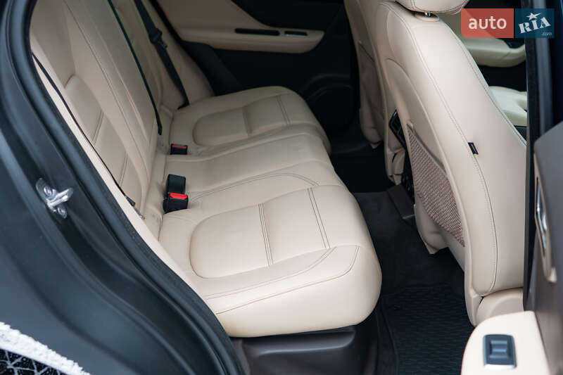 Внедорожник / Кроссовер Jaguar F-Pace 2019 в Киеве фото 34 Внедорожник / Кроссовер Jaguar F-Pace 2019 в Киеве