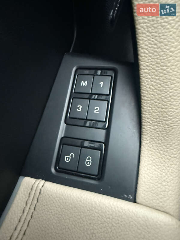 Внедорожник / Кроссовер Jaguar F-Pace 2017 в Нововолынске фото 17 Внедорожник / Кроссовер Jaguar F-Pace 2017 в Нововолынске