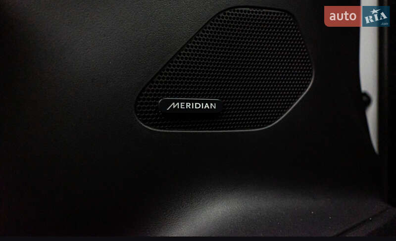 Внедорожник / Кроссовер Jaguar F-Pace 2017 в Киеве фото 12 Внедорожник / Кроссовер Jaguar F-Pace 2017 в Киеве