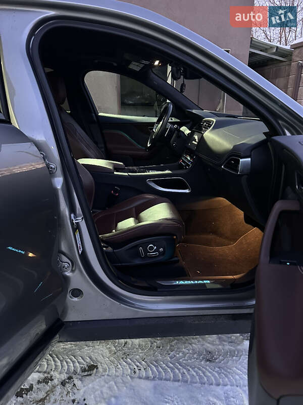 Внедорожник / Кроссовер Jaguar F-Pace 2019 в Киеве фото 13 Внедорожник / Кроссовер Jaguar F-Pace 2019 в Киеве