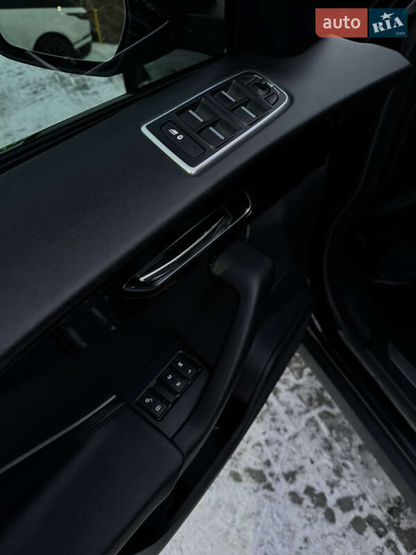 Внедорожник / Кроссовер Jaguar F-Pace 2018 в Дубно фото 8 Внедорожник / Кроссовер Jaguar F-Pace 2018 в Дубно