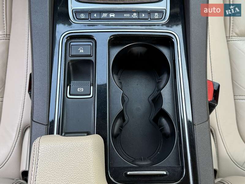Внедорожник / Кроссовер Jaguar F-Pace 2017 в Ивано-Франковске фото 31 Внедорожник / Кроссовер Jaguar F-Pace 2017 в Ивано-Франковске