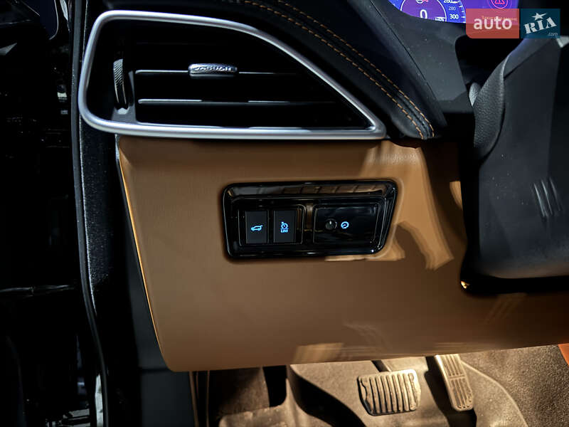 Внедорожник / Кроссовер Jaguar F-Pace 2019 в Львове