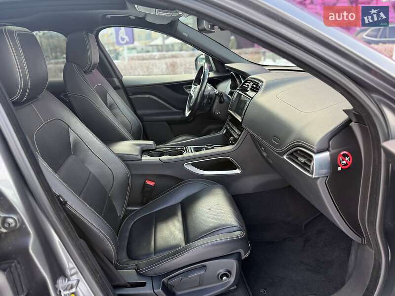 Внедорожник / Кроссовер Jaguar F-Pace 2016 в Киеве фото 13 Внедорожник / Кроссовер Jaguar F-Pace 2016 в Киеве