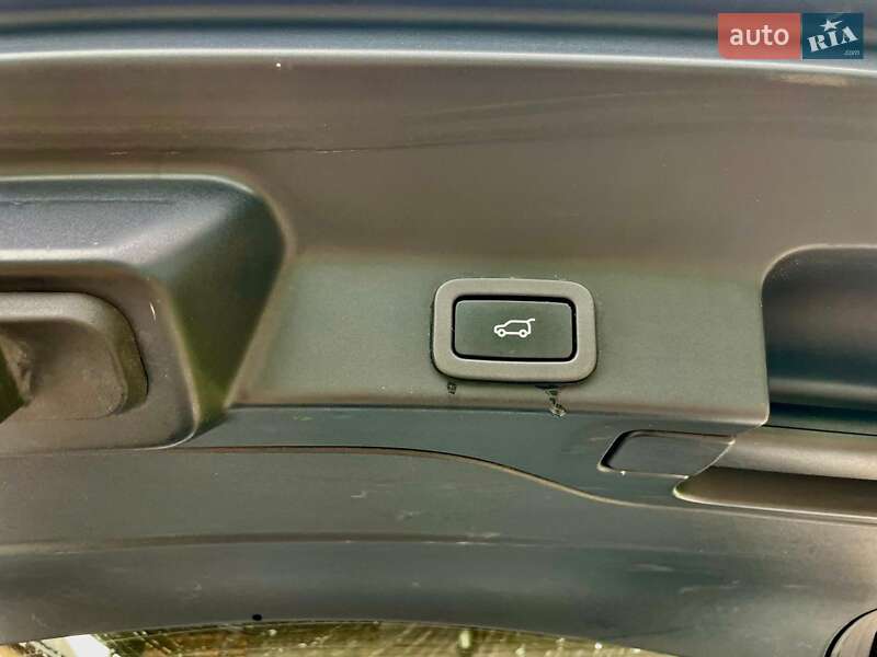 Внедорожник / Кроссовер Jaguar F-Pace 2018 в Киеве фото 15 Внедорожник / Кроссовер Jaguar F-Pace 2018 в Киеве