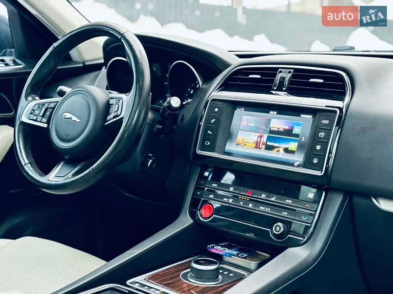 Внедорожник / Кроссовер Jaguar F-Pace 2017 в Ивано-Франковске фото 21 Внедорожник / Кроссовер Jaguar F-Pace 2017 в Ивано-Франковске