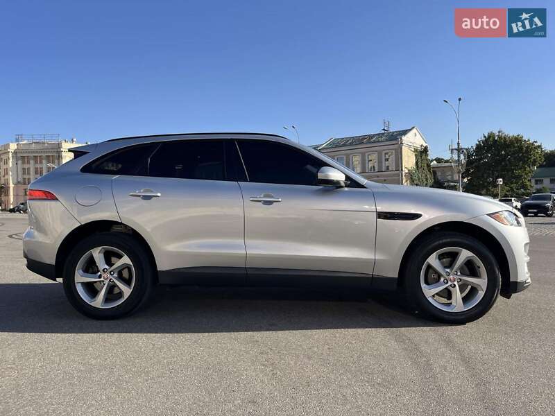 2016 Jaguar F-Pace, VIN SADCJ2BN8HA096825:plate — фото 1 (autoria)