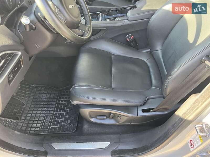 Внедорожник / Кроссовер Jaguar F-Pace 2016 в Харькове фото 8 Внедорожник / Кроссовер Jaguar F-Pace 2016 в Харькове