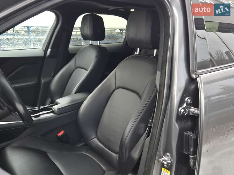 Внедорожник / Кроссовер Jaguar F-Pace 2016 в Киеве фото 15 Внедорожник / Кроссовер Jaguar F-Pace 2016 в Киеве