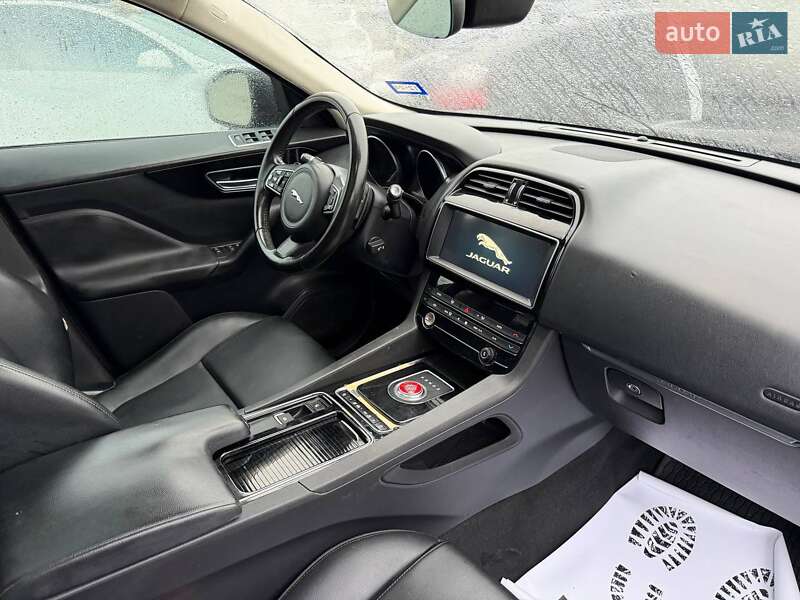 Позашляховик / Кросовер Jaguar F-Pace 2018 в Луцьку