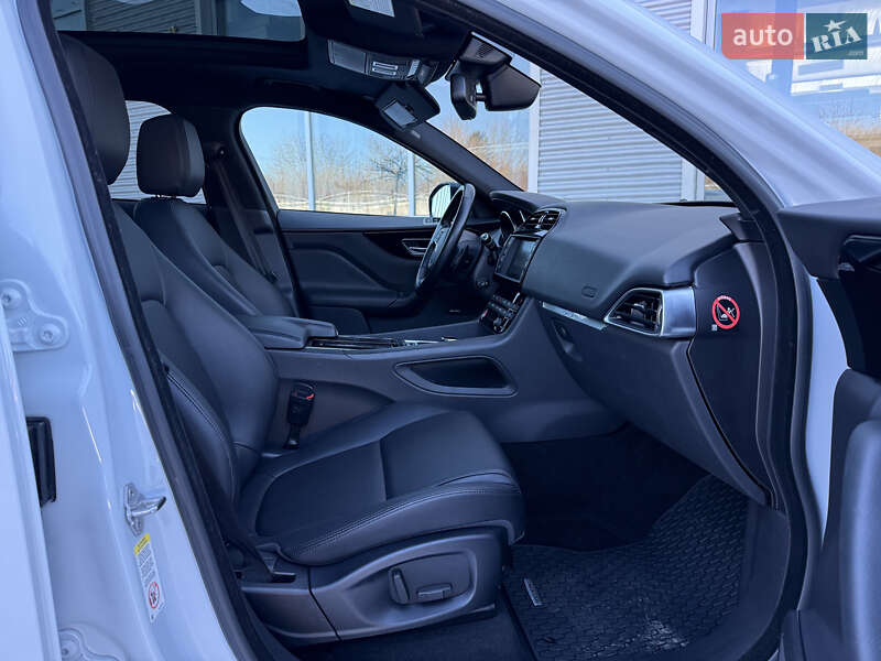 Позашляховик / Кросовер Jaguar F-Pace 2018 в Рівному