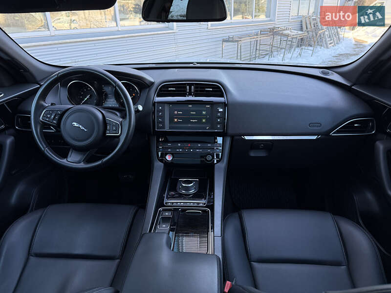 Позашляховик / Кросовер Jaguar F-Pace 2018 в Рівному