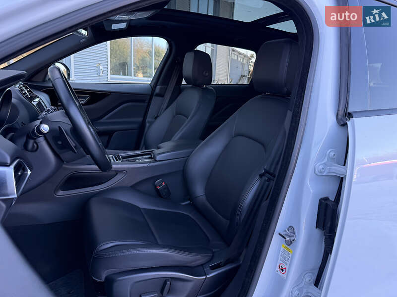 Позашляховик / Кросовер Jaguar F-Pace 2018 в Рівному