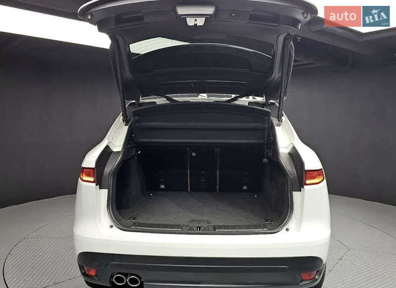 Позашляховик / Кросовер Jaguar F-Pace 2016 в Чечельнику