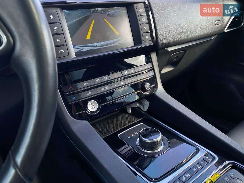 Внедорожник / Кроссовер Jaguar F-Pace 2017 в Киеве