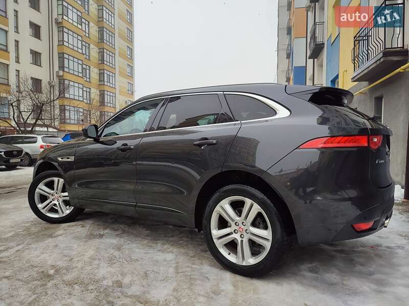 Внедорожник / Кроссовер Jaguar F-Pace 2017 в Ивано-Франковске