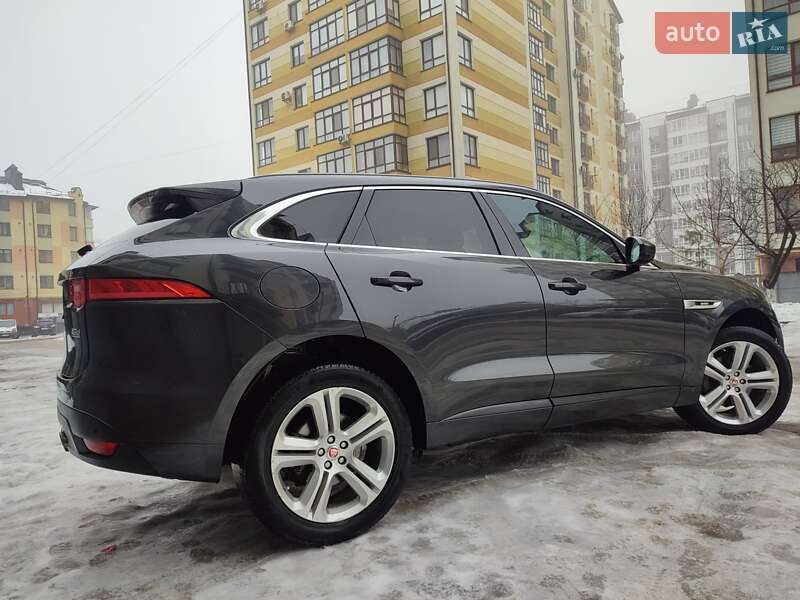 Внедорожник / Кроссовер Jaguar F-Pace 2017 в Ивано-Франковске
