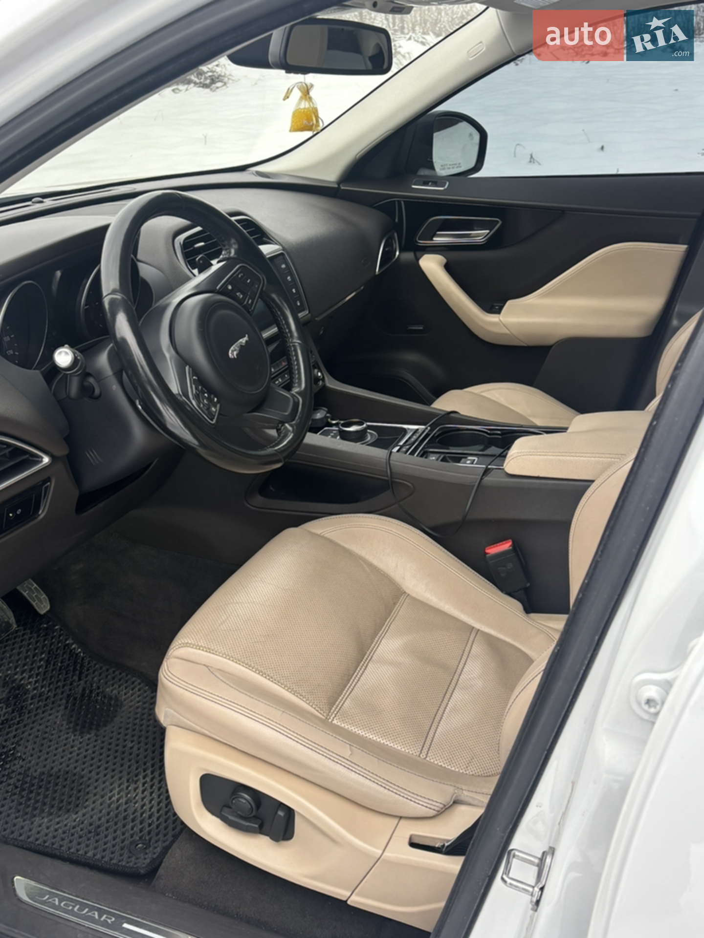 2016 Jaguar F-Pace - мініатюра 29