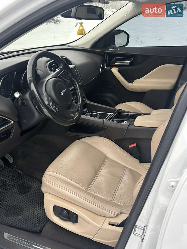 Внедорожник / Кроссовер Jaguar F-Pace 2016 в Львове
