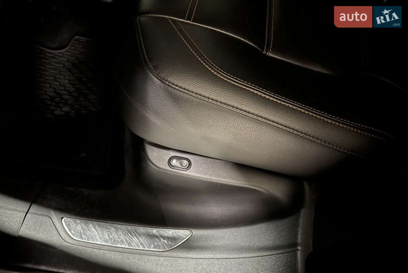 Позашляховик / Кросовер Jaguar F-Pace 2020 в Києві фото 9 Позашляховик / Кросовер Jaguar F-Pace 2020 в Києві