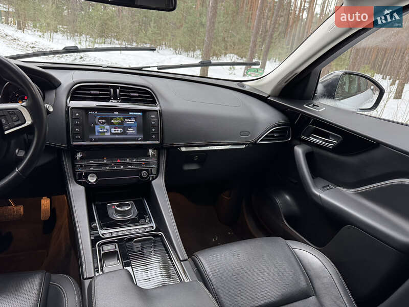 Внедорожник / Кроссовер Jaguar F-Pace 2017 в Ковеле