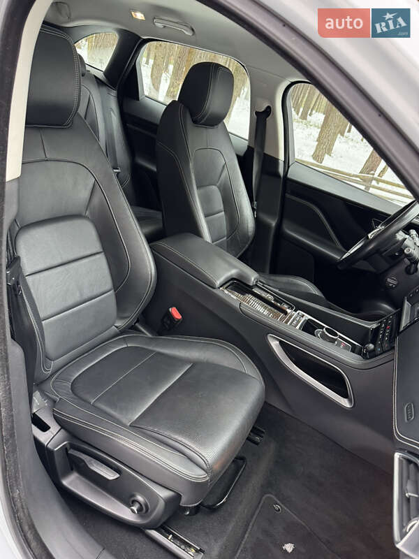 Внедорожник / Кроссовер Jaguar F-Pace 2017 в Ковеле