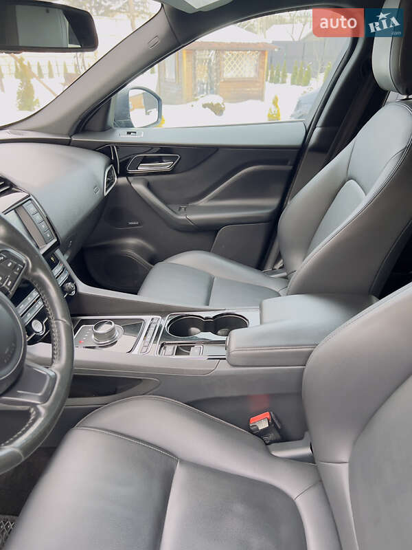 Внедорожник / Кроссовер Jaguar F-Pace 2016 в Ивано-Франковске фото 34 Внедорожник / Кроссовер Jaguar F-Pace 2016 в Ивано-Франковске
