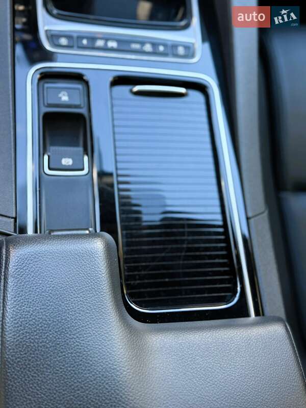 Внедорожник / Кроссовер Jaguar F-Pace 2017 в Киеве фото 30 Внедорожник / Кроссовер Jaguar F-Pace 2017 в Киеве