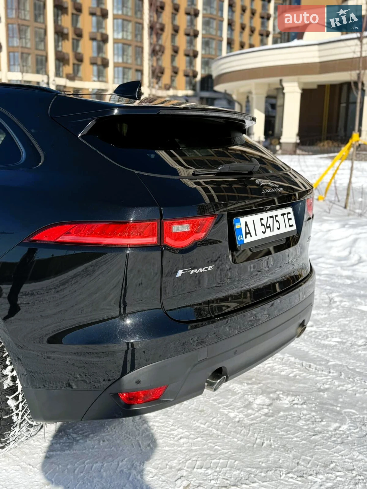 2017 Jaguar F-Pace - мініатюра 16