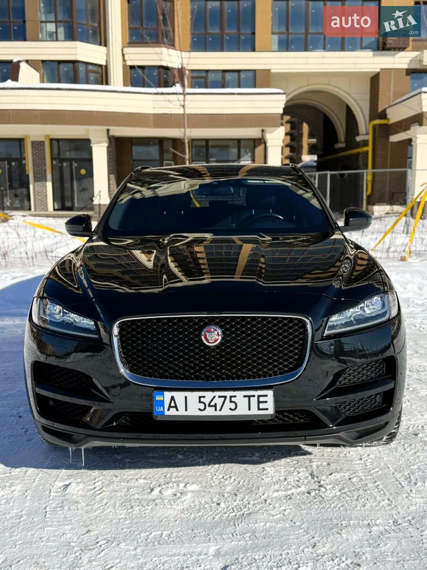 2017 Jaguar F-Pace - мініатюра 4
