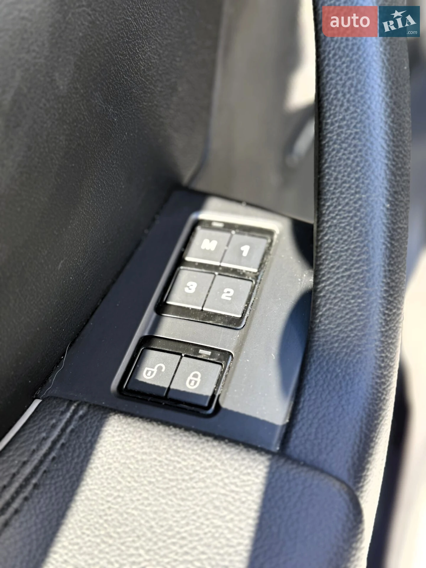 2017 Jaguar F-Pace - мініатюра 36