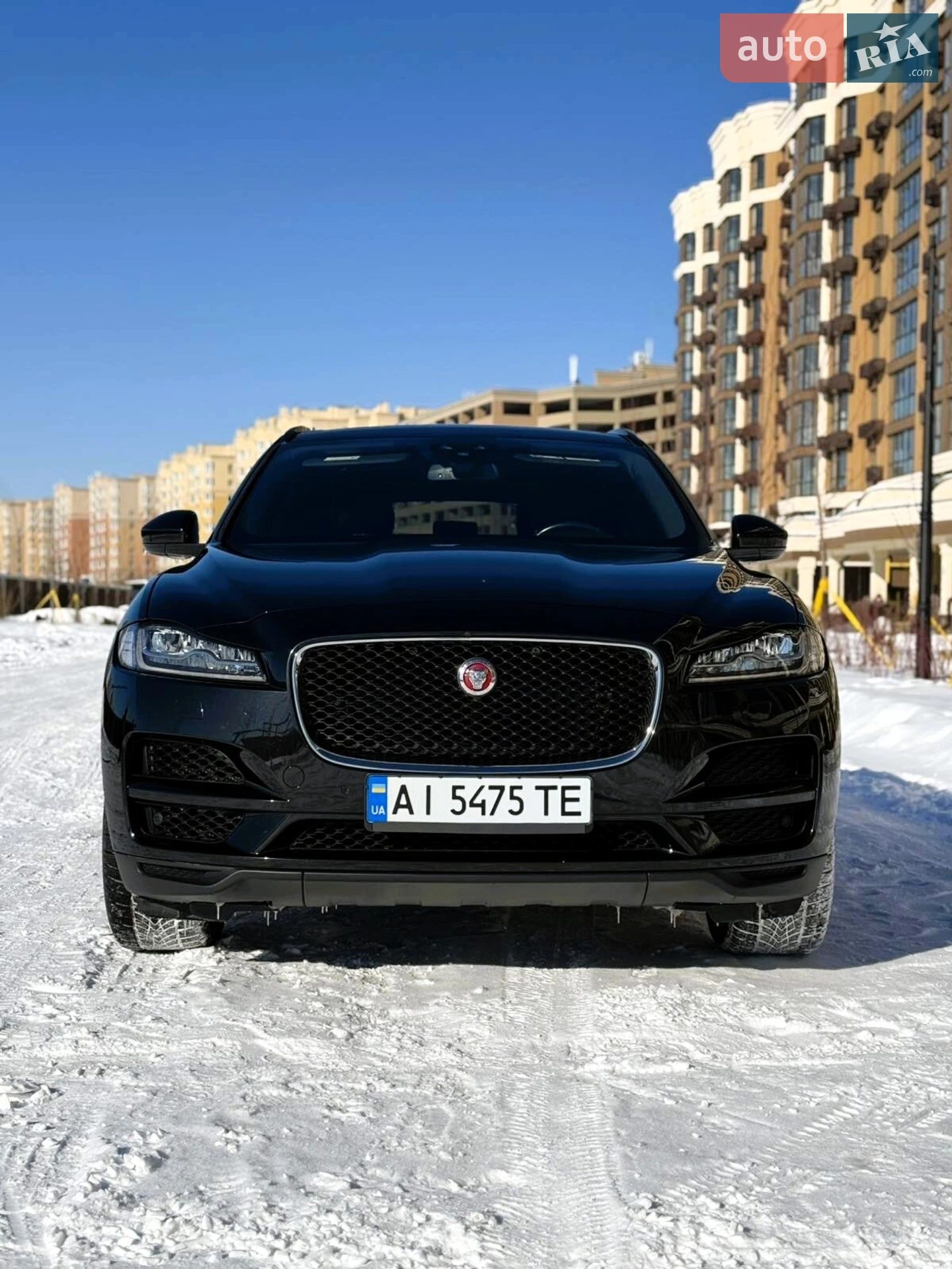 2017 Jaguar F-Pace - мініатюра 2