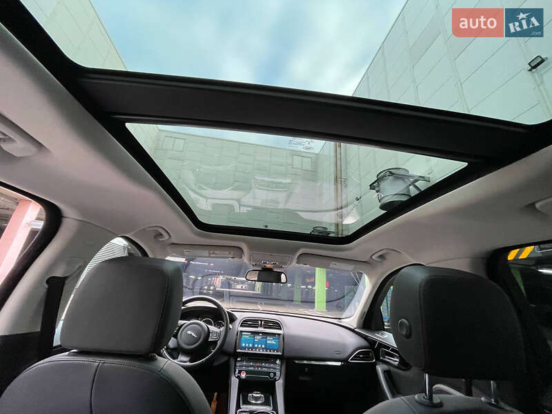 Позашляховик / Кросовер Jaguar F-Pace 2016 в Києві фото 10 Позашляховик / Кросовер Jaguar F-Pace 2016 в Києві
