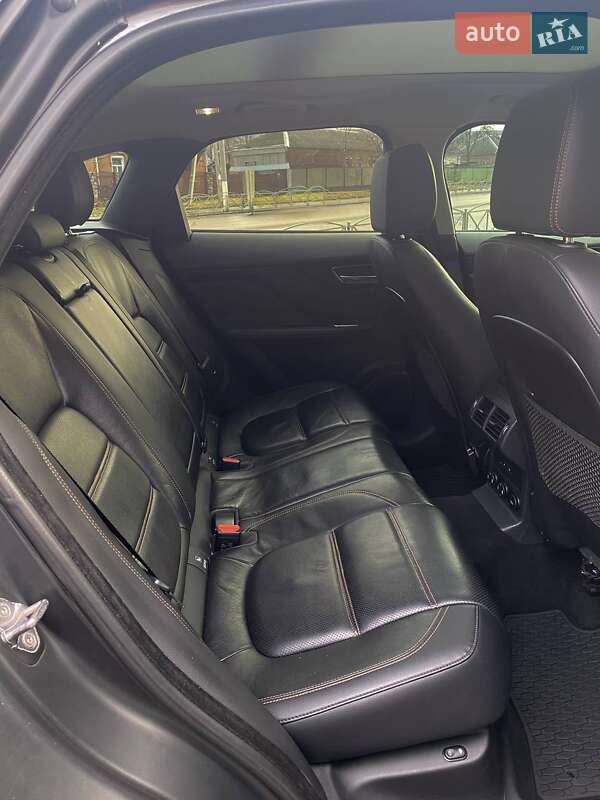 Внедорожник / Кроссовер Jaguar F-Pace 2017 в Кропивницком